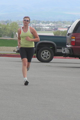 Image: Tara Goldman — Tara Goldman finishes the run on her individual race.
