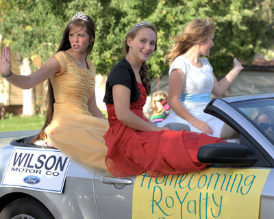 Image: Homecoming royalty — Marilee Marshall, Queen; Amelia Mann, 1st attendant; Breanna Brinkerhoff, 2nd attendant