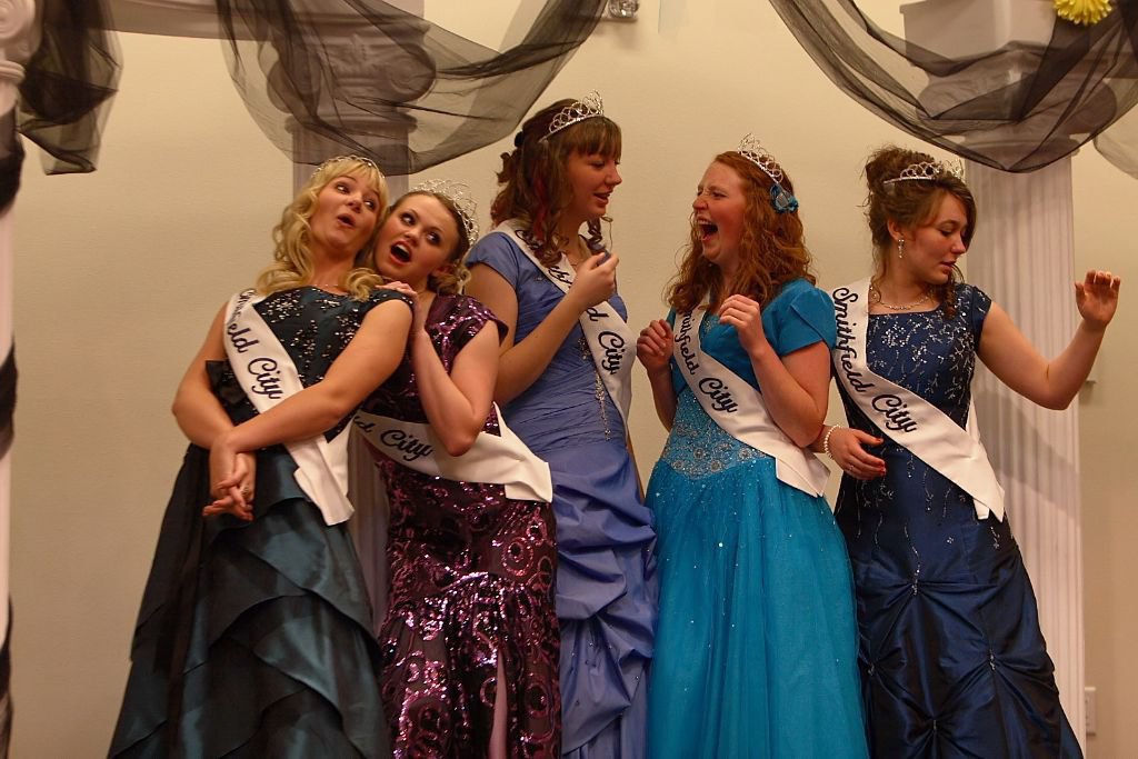 Image: 2011 Health Days Royalty — Kirsten Nelson, Morgan Taylor, Nanette Hunsaker, Makell Moore, and Tessa Herrman.