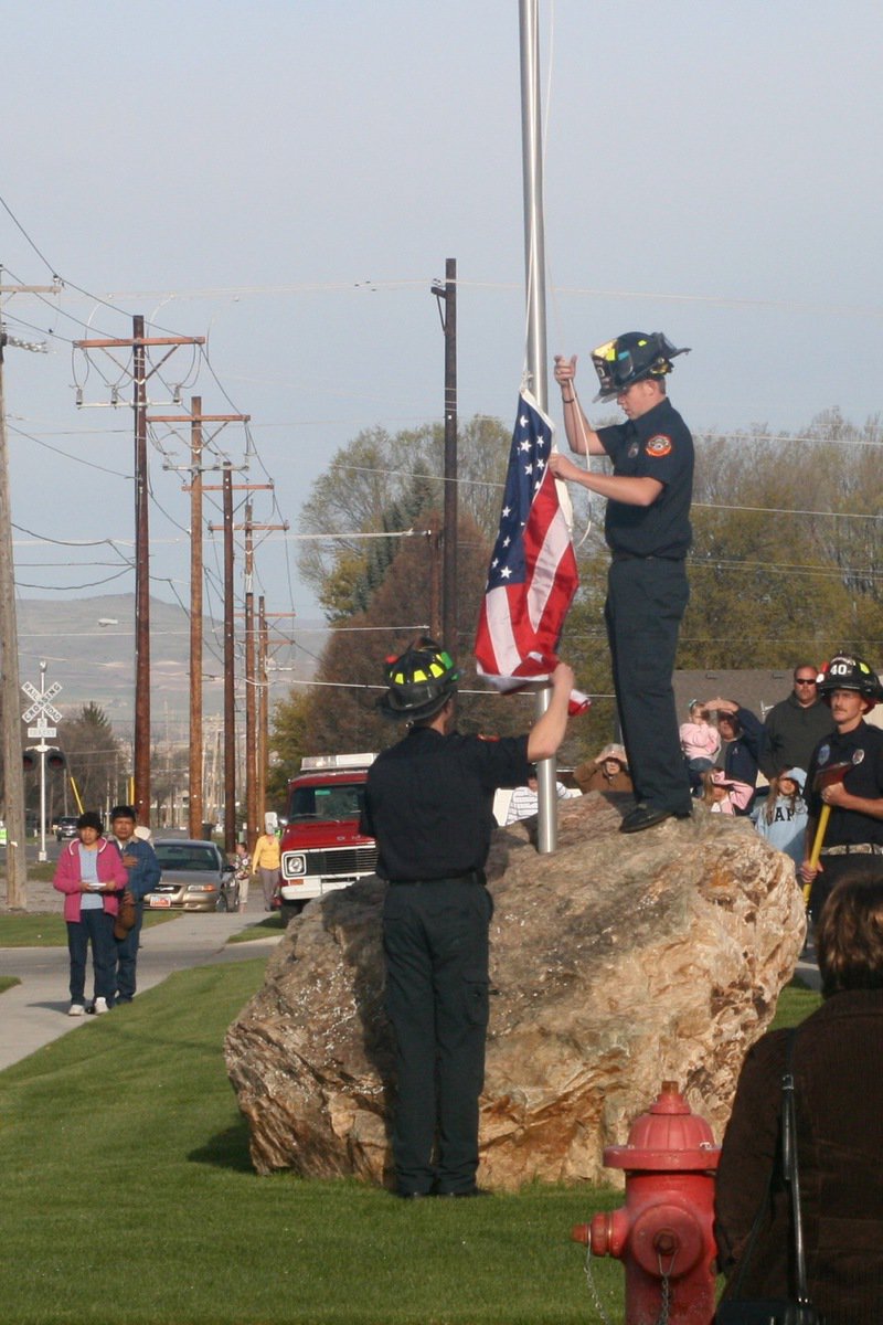 Image: Attaching the flag