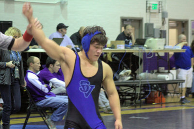 Image: Abraham Herrera victorious at the Divisional Tournament