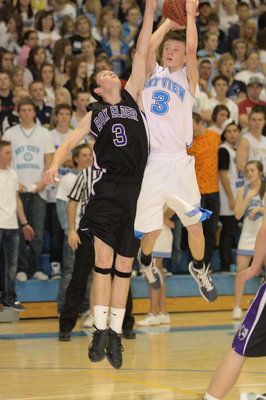 Image: Anthony Israelson (#4) shooting a jumper