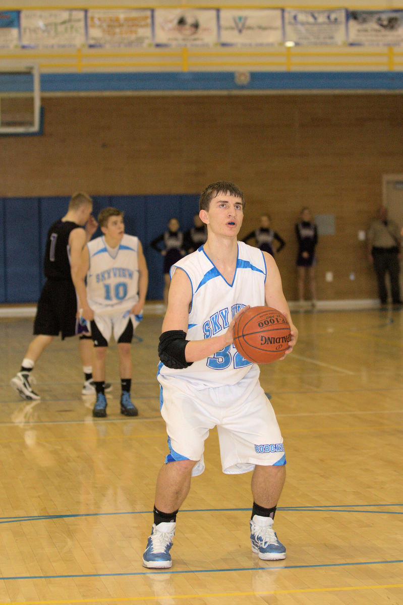 Image: Casey Oliverson (#32) with a free throw