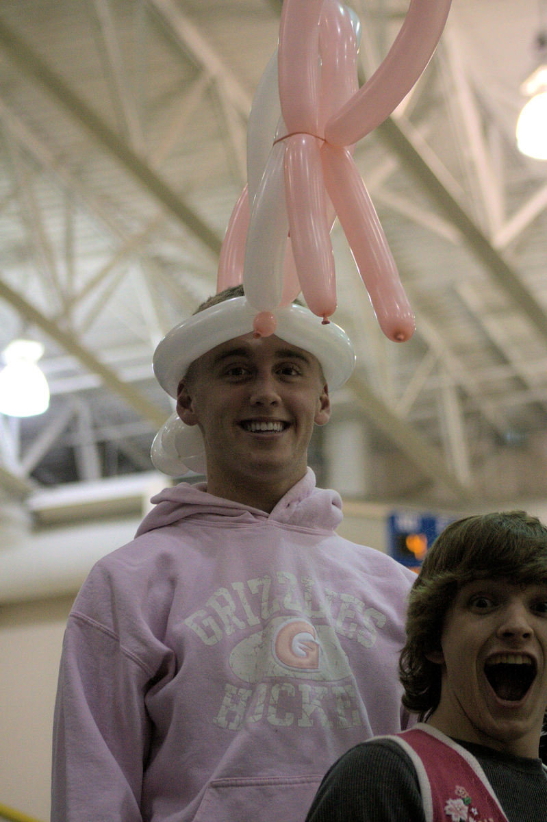 Image: Balloon hats