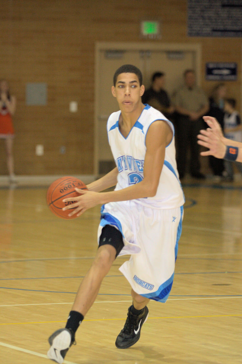 Image: Grayson Moore (#2) — Driving to the hoop