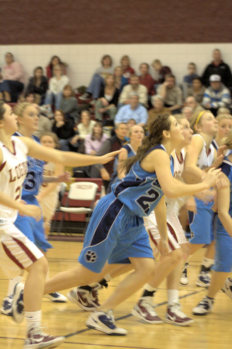 Image: Lindsey Koford (#22) — Rebound