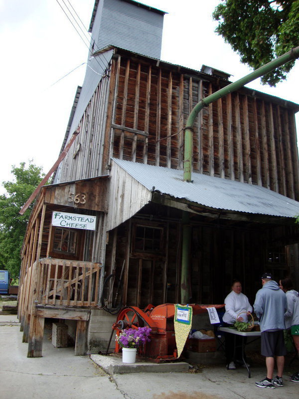 Image: Harvest market at Rockhill Creamery — A beautiful old grainery is now the home to a bread, honey, and cheese shop at Rockhill Creamery.