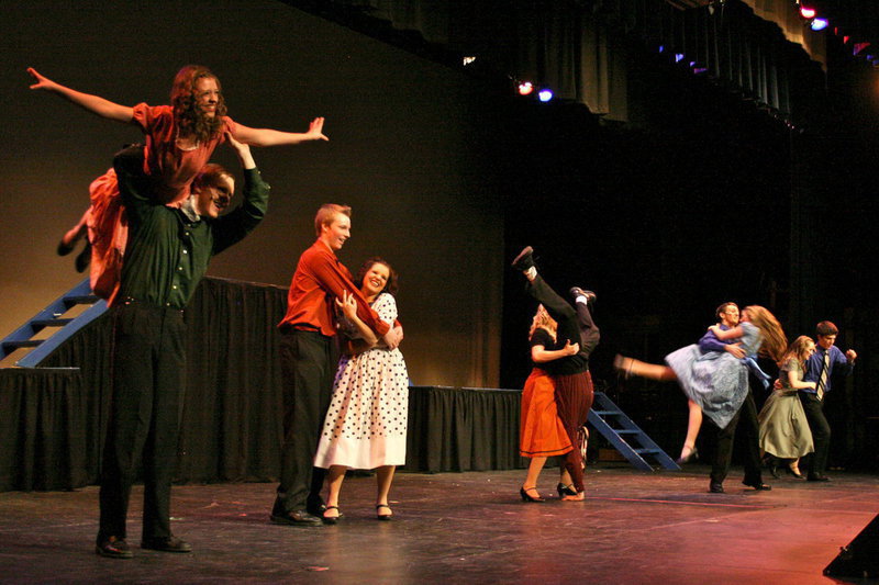 Image: Swing — Everyone on stage for the swing number, Watch the Birdie.
