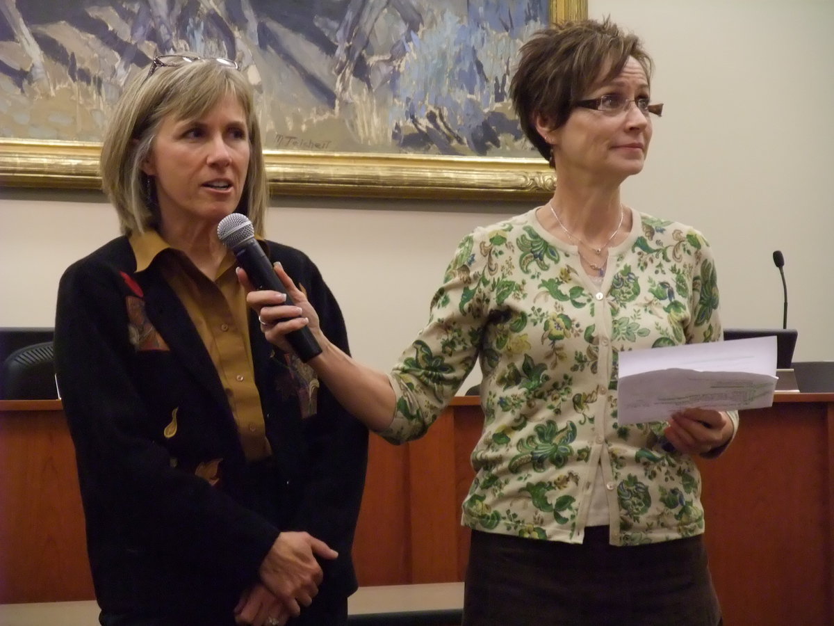 Image: Linda Marble and Lynette Riggs — Lynette Riggs, principal, presented Linda Marble, speech pathologist, the 2010 Lincoln Elementary School Teacher of the Year award.