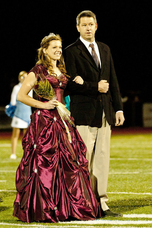 Image: Lexy Stott named Homecoming Queen
