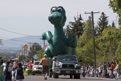 Image: Big Sinclair Dinosaur